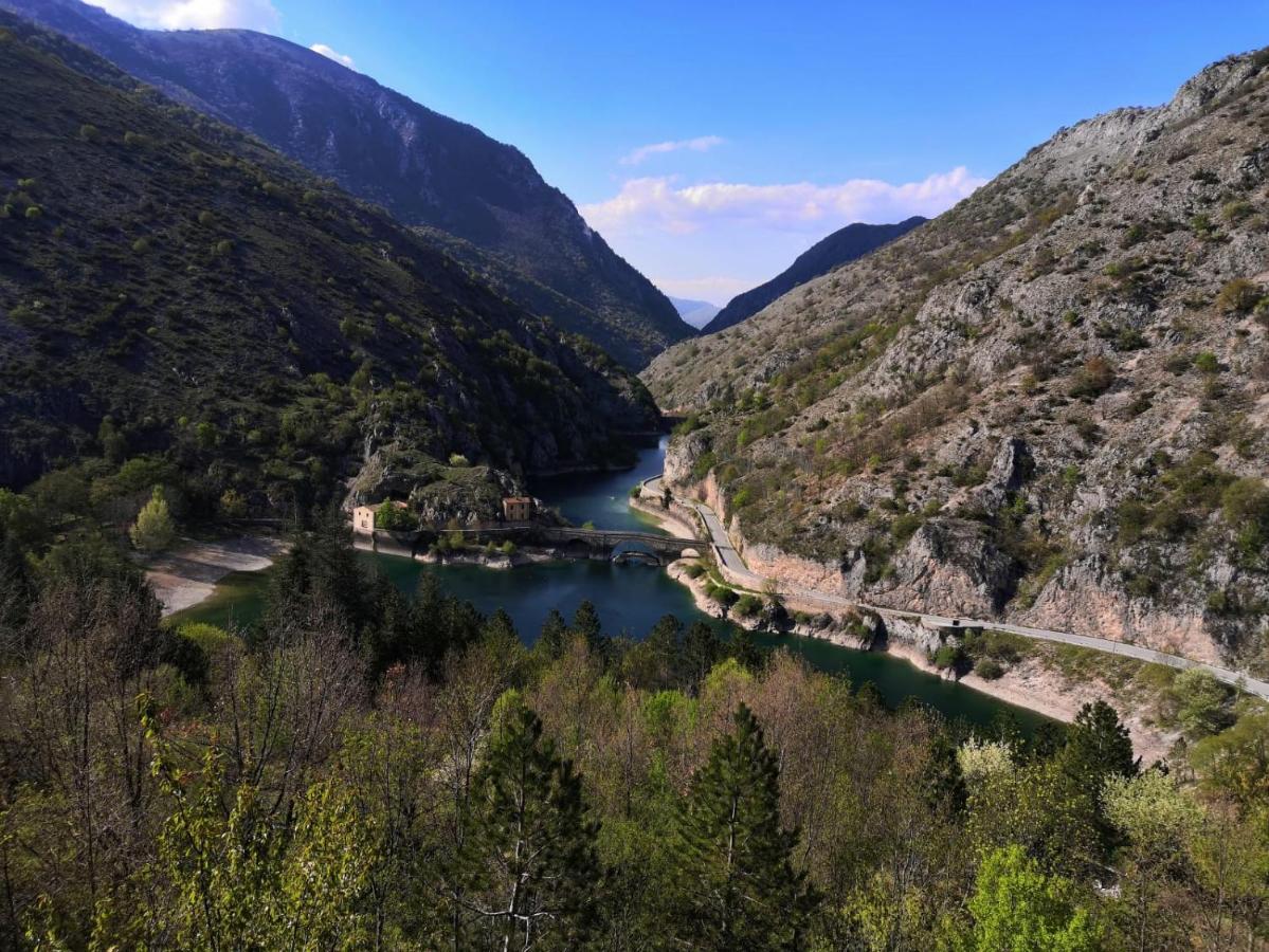 La Casetta Di Anna Villalago Εξωτερικό φωτογραφία