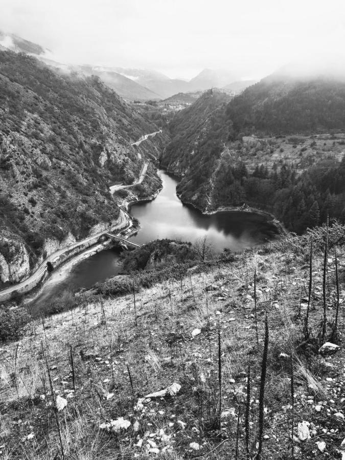 La Casetta Di Anna Villalago Εξωτερικό φωτογραφία