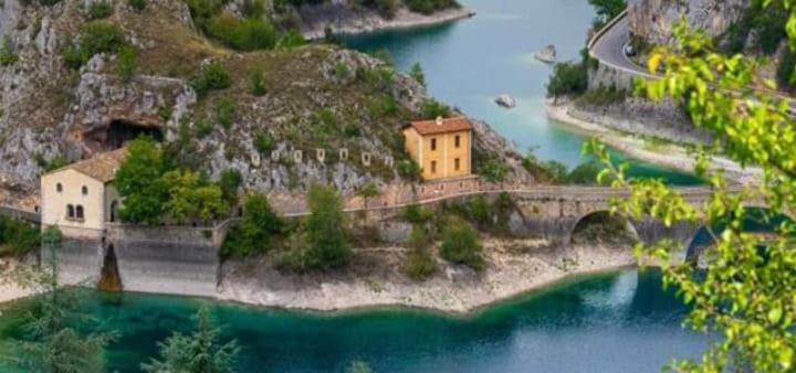 La Casetta Di Anna Villalago Εξωτερικό φωτογραφία