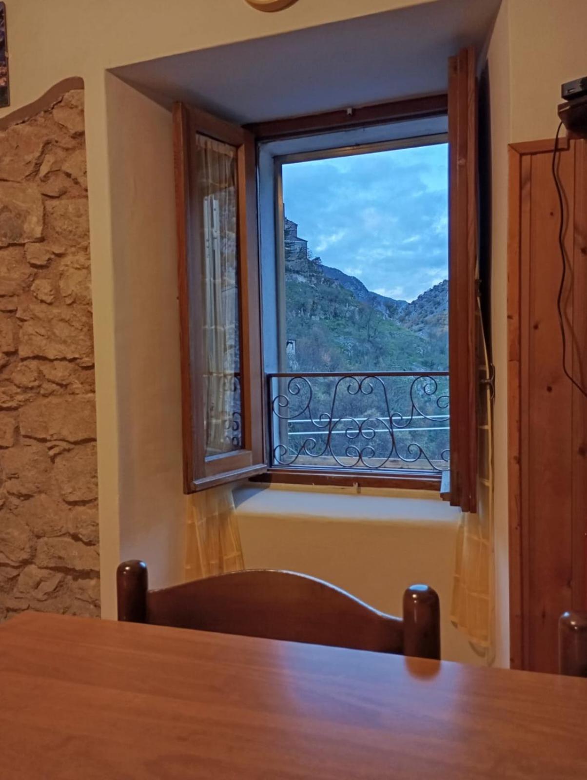 La Casetta Di Anna Villalago Εξωτερικό φωτογραφία